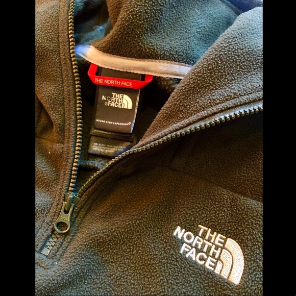 North Face pull over fleece - Picture 3 of 3